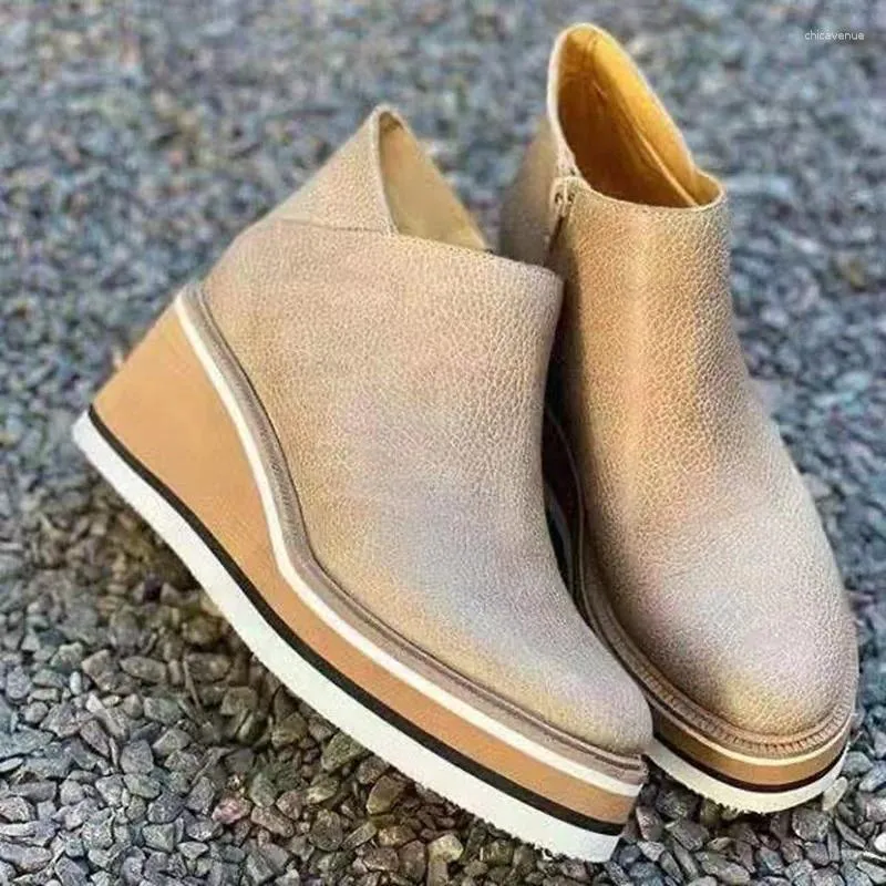 Zapatos de vestir 2024 Autumn Women Tacones Medos Cuaradas Camper Fashion Fashion Fashion Aumento Botas Interna Diseñador de gla